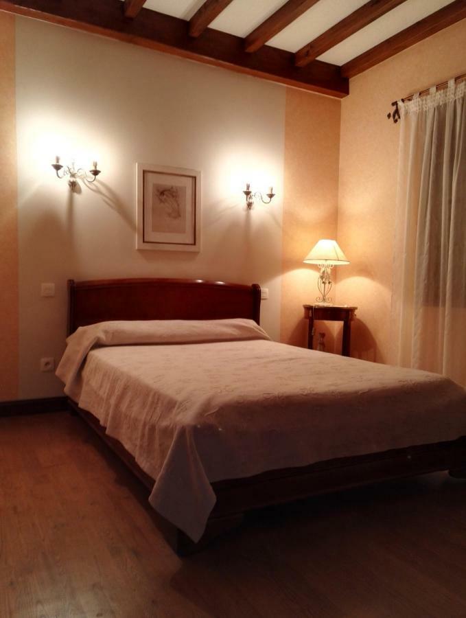 Location d'une maison typique du Pays Basque Caro  Extérieur photo